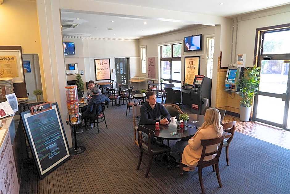 Horse and Jockey Hotel Homebush