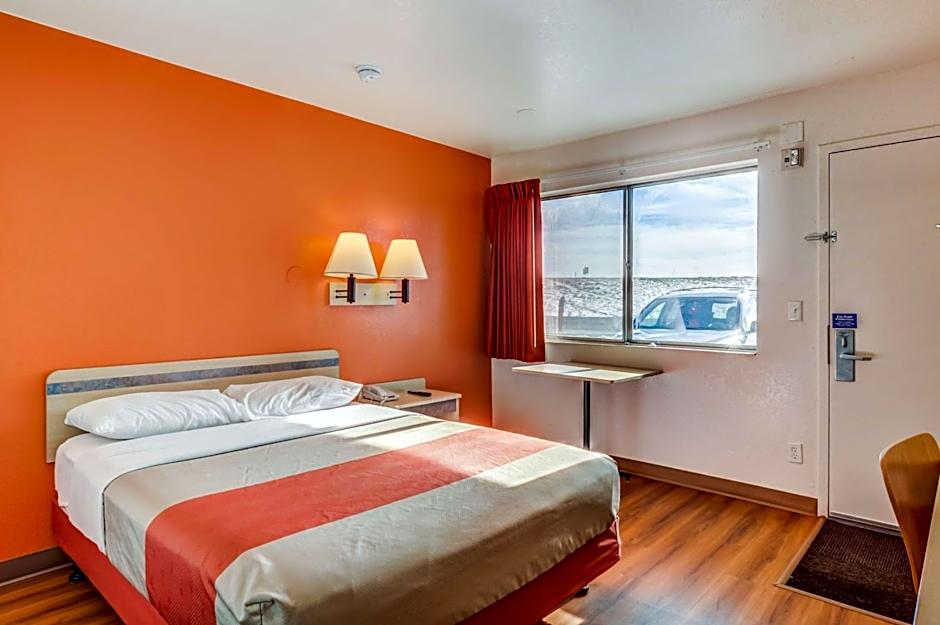 Motel 6 Fort Collins, CO