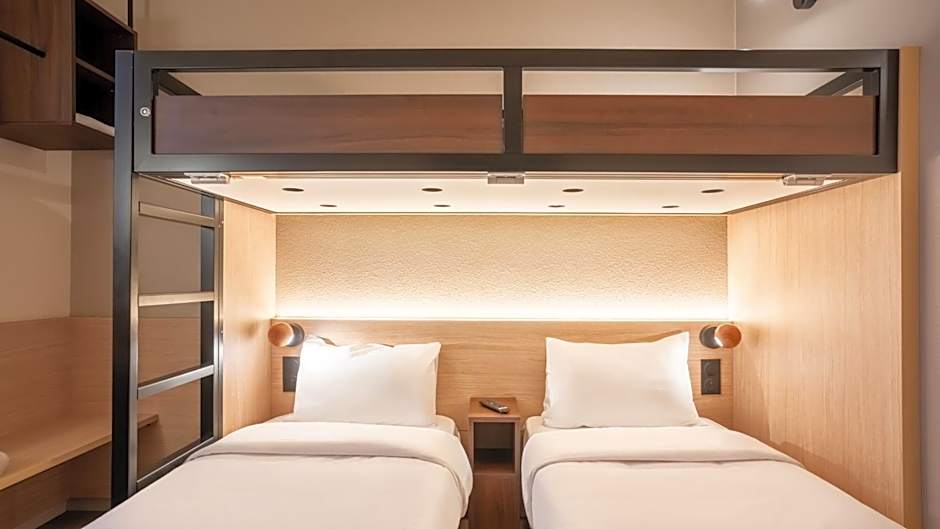 Premiere Classe Paris Ouest - Pont de Suresnes Hotel