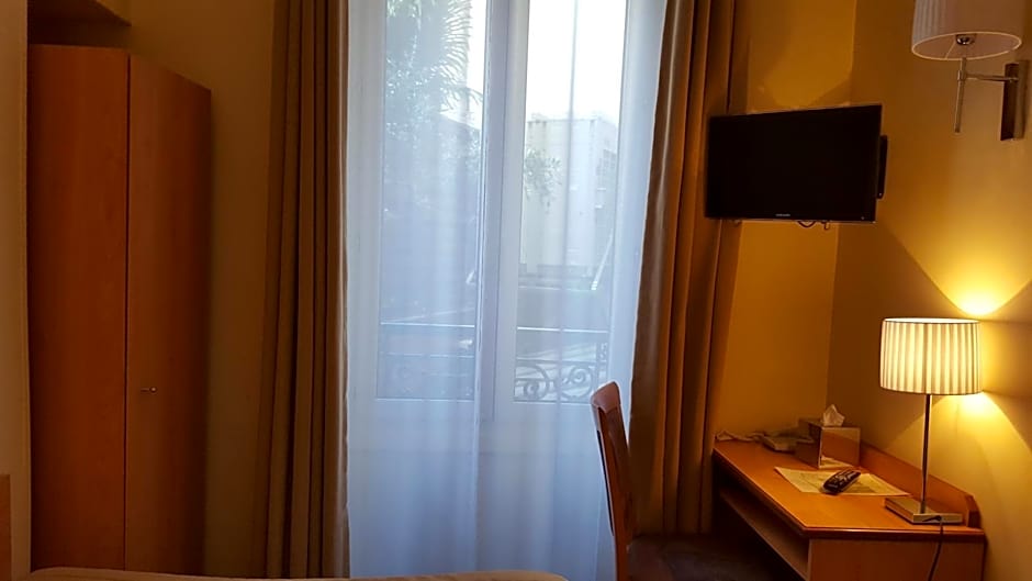 Hotel Saint Cyr Etoile