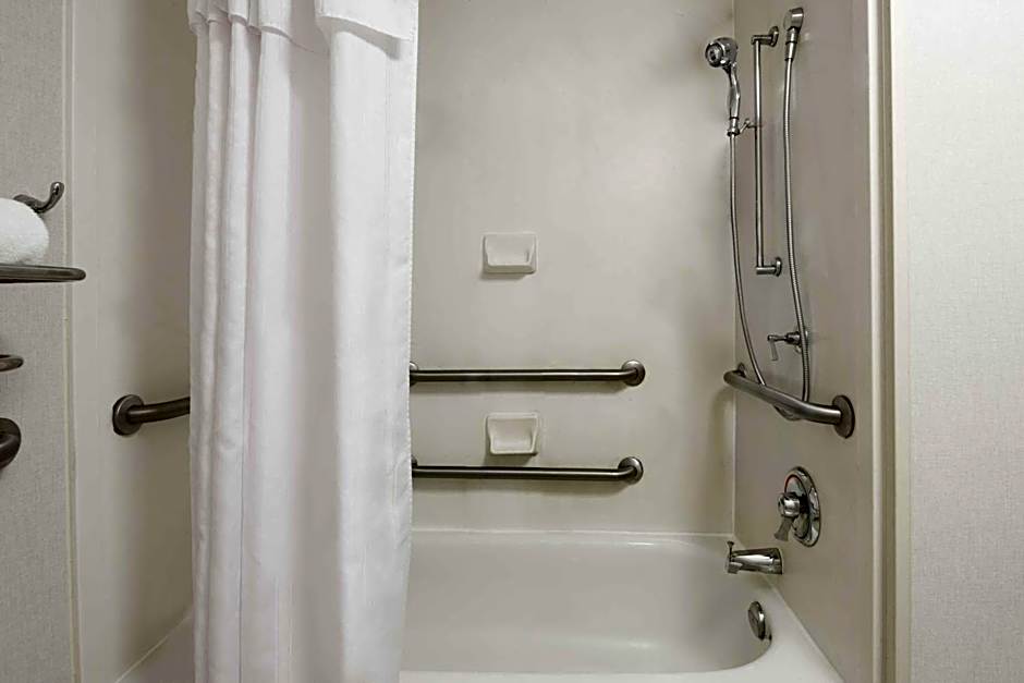 Homewood Suites By Hilton Raleigh-Crabtree Valley