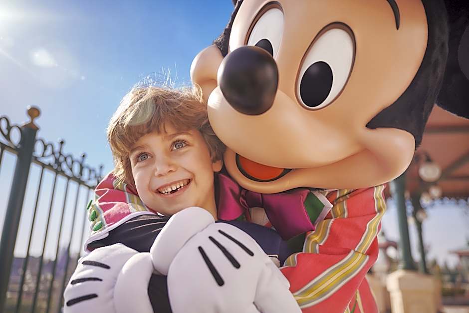 Disney Davy Crockett Ranch + Tickets