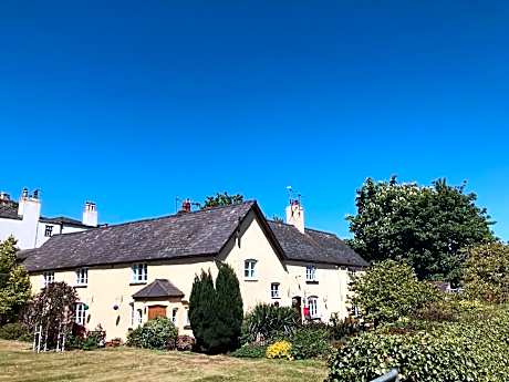 Oakenholt Farm Bed and Breakfast