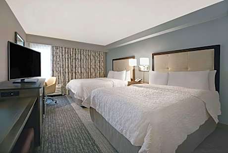 Queen Room with Two Queen Beds - Hearing Access/Non-Smoking