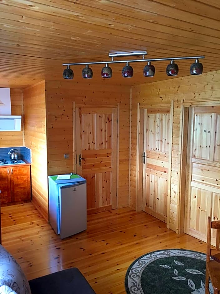 Domki Letniskowe "TROPIK"