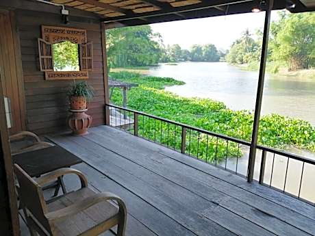 Rustic​ Charm​ Suphan​