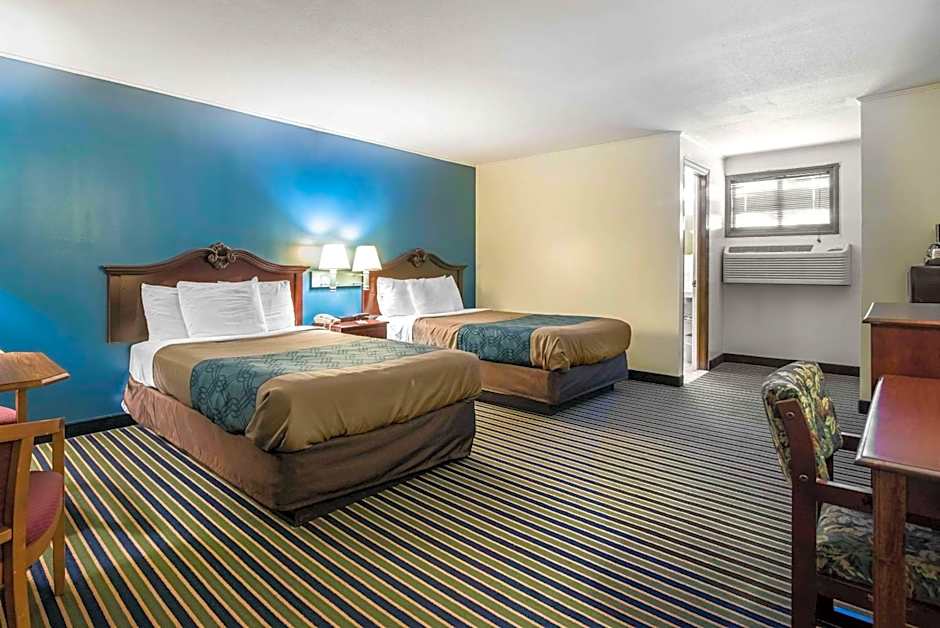 Photo 1 of 5 of 2 Double Beds, Nonsmoking