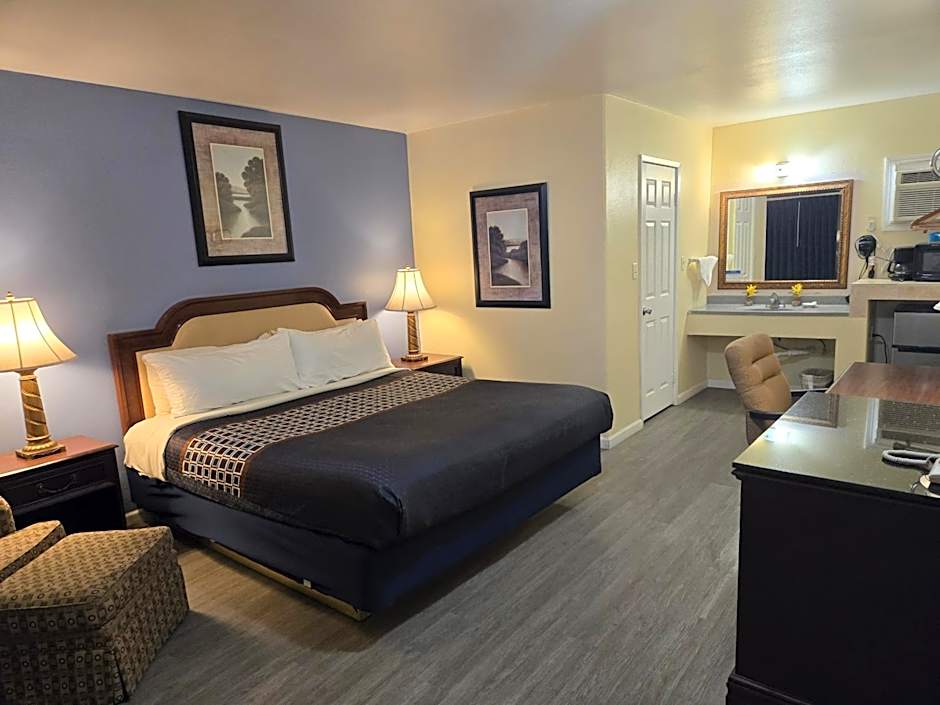 Rodeway Inn & Suites