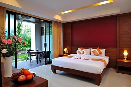 Deluxe Queen Suite