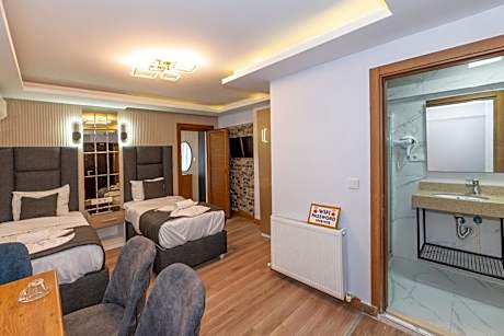 Deluxe 1 King Bed Suite