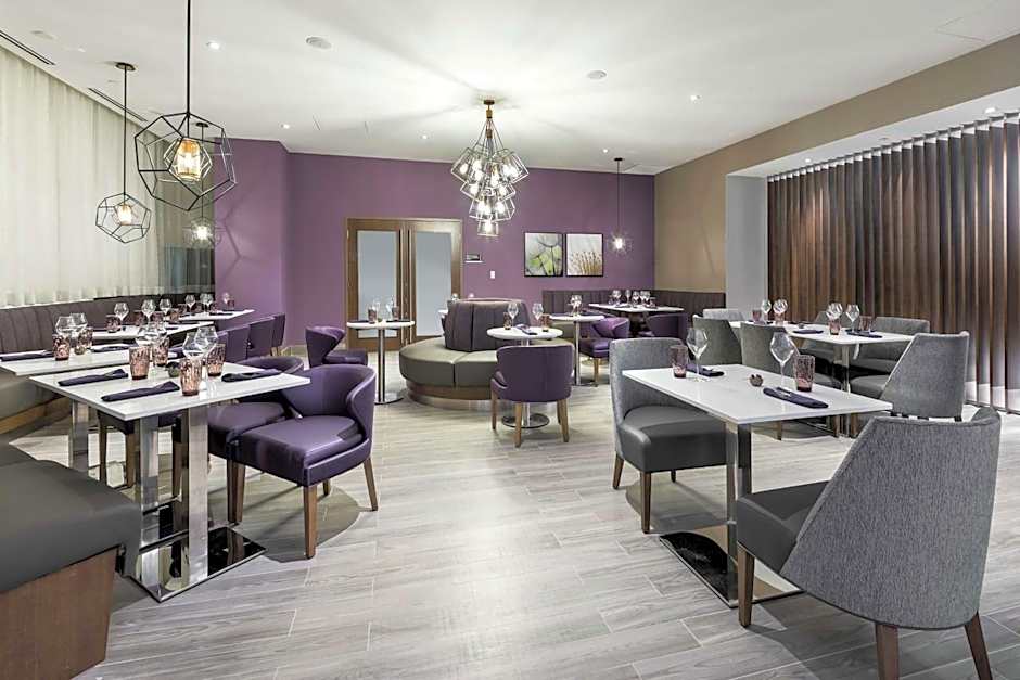 Hilton Garden Inn Ottawa Downtown