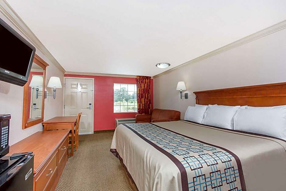 Days Inn by Wyndham Virginia Beach Town Center