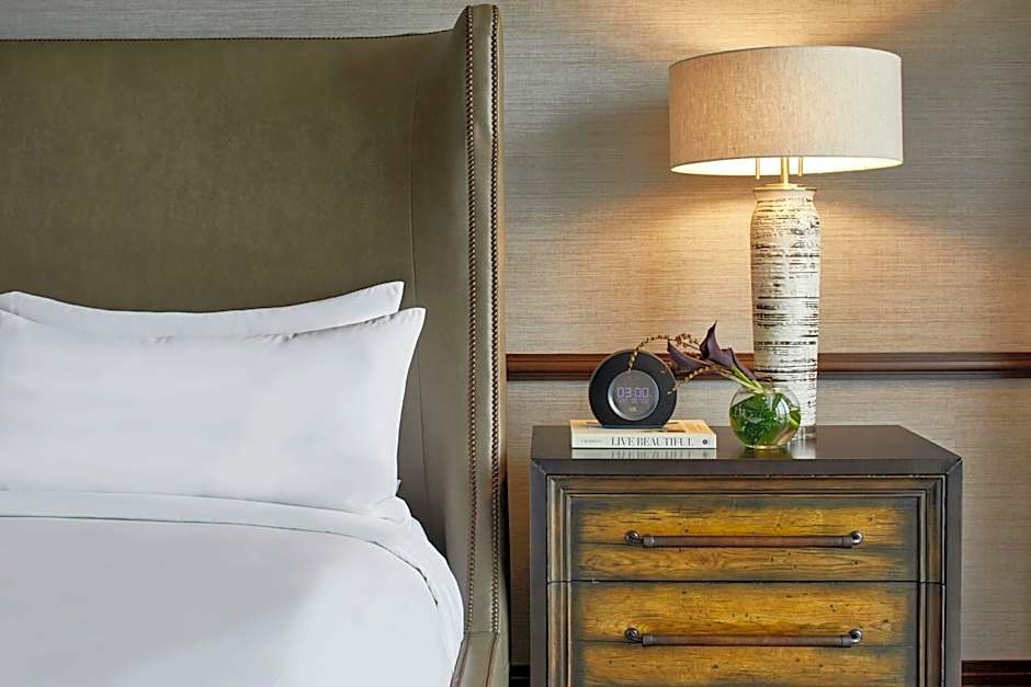 Renaissance by Marriott Mobile Riverview Plaza Hotel