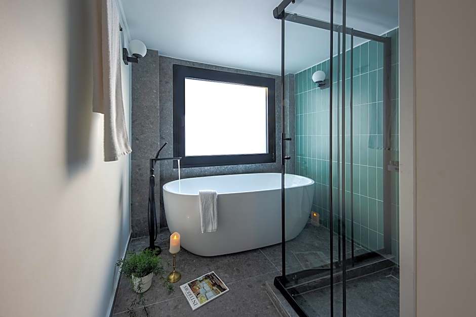 Bonnie Athens by Nin&Bau