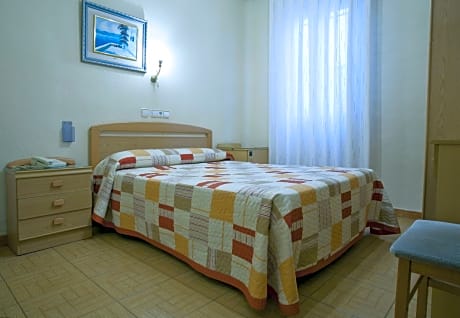 DOUBLE ROOM SINGLE USE