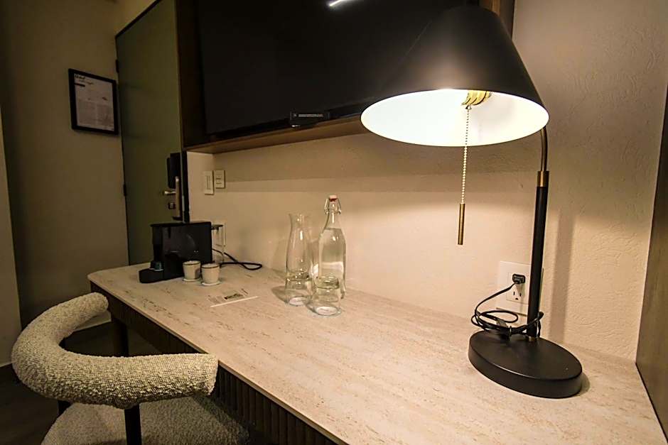Expo Satelite 2750 Hotel & Suites