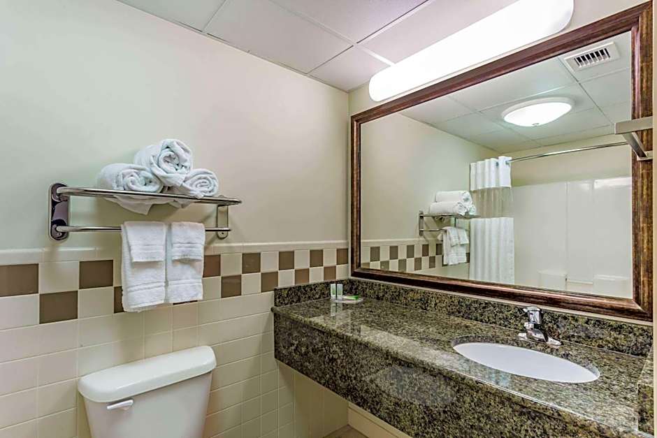 AmericInn by Wyndham Fort Pierre - Conference Center