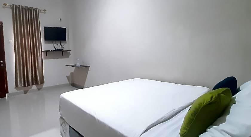 Urbanview Hotel Fira Syariah Muara Enim by RedDoorz