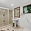 Hunchy Hideaway