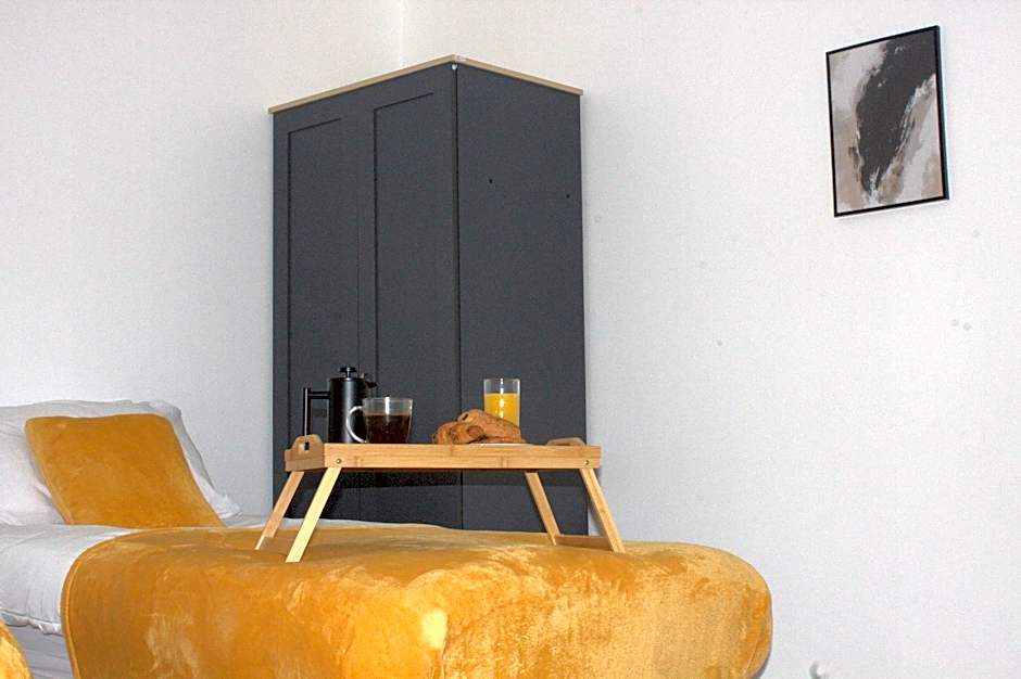 Elegant Room in St Albans