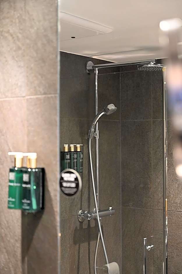 Clarion Hotel Admiral