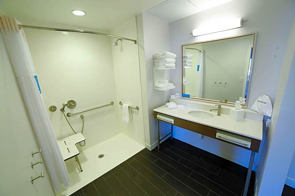 Hampton Inn By Hilton & Suites Forest City