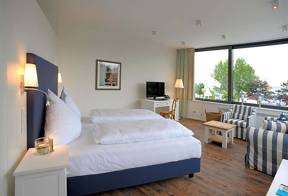 ACQUA Strande Yachthotel & Restaurant