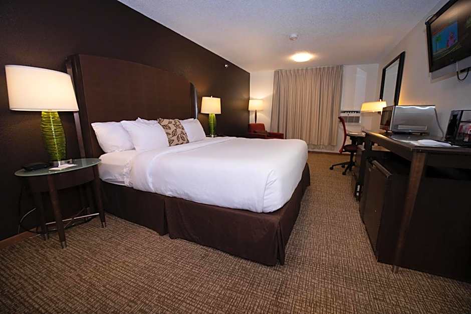 Alliance Hotel & Suites, a Howard Johnson by Wyndham