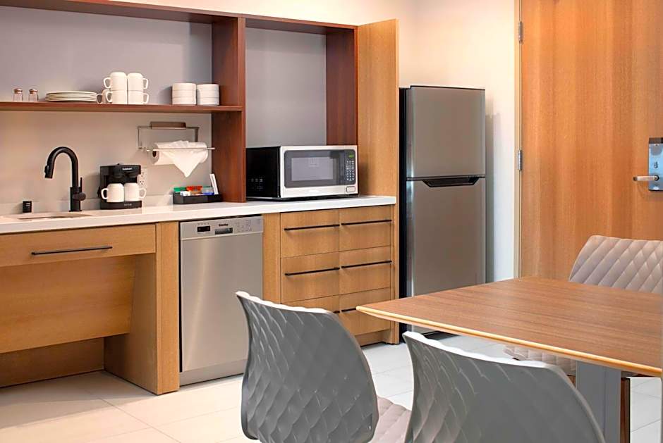 Home2 Suites By Hilton Albuquerque Airport