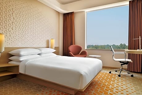 Superior Room Double Bed With 10% Off on Restaurant