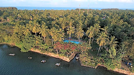 Riviera Resort