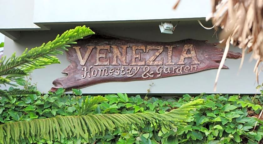 Venezia Homestay and Garden