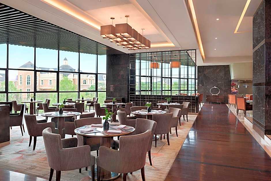 Sheraton Changchun Jingyuetan Hotel