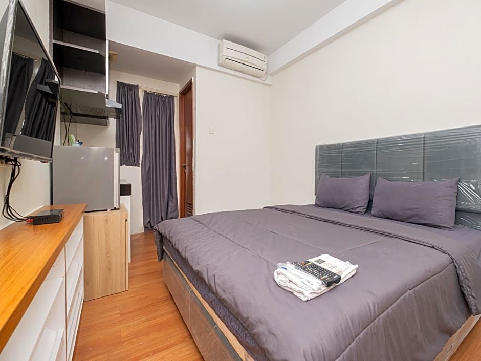 Apartemen Green Lake View Ciputat by Alfa Rooms