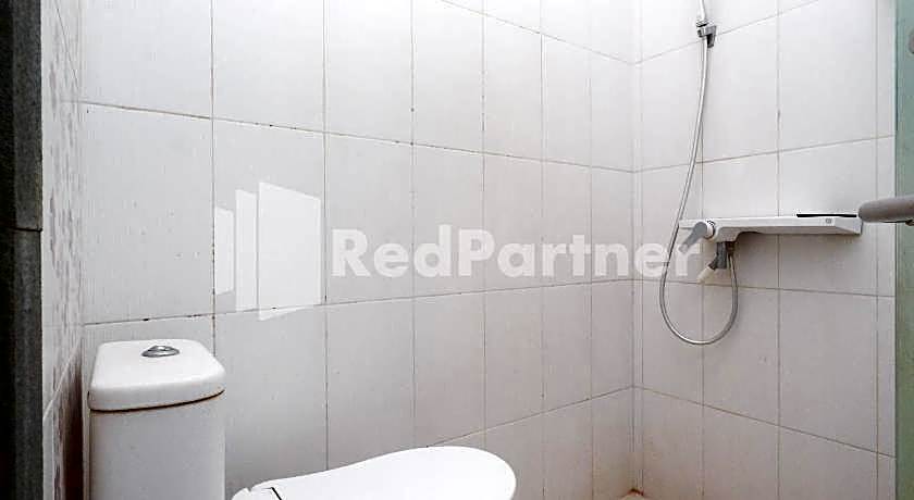 Just 11 Boutique Syariah Mitra RedDoorz near UGM Yogyakarta