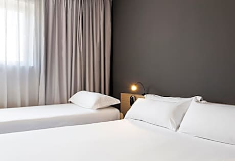 Double Room with Extra Bed (2 Adults + 1 Child)