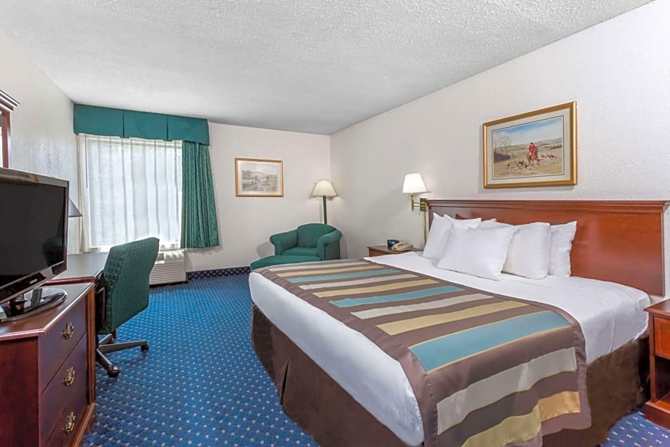 Baymont by Wyndham Greensboro/Coliseum