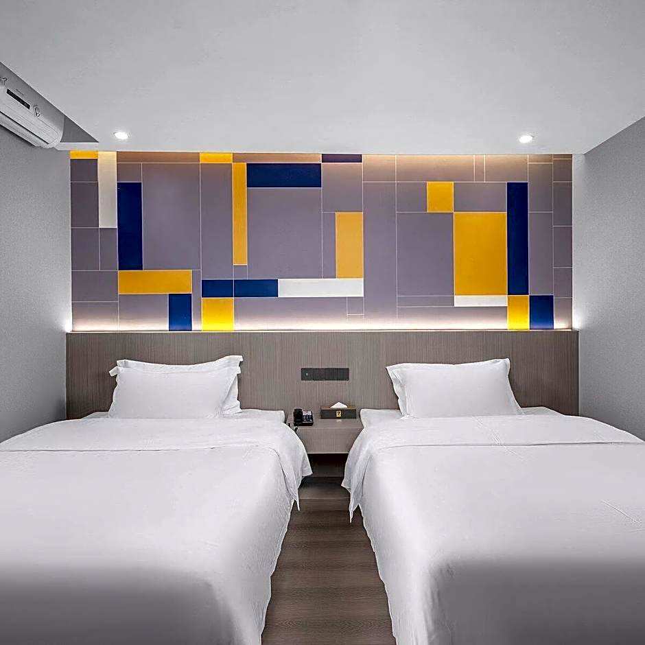 7 Days Inn Chenzhou Zixing Dongjiang Lake Branch