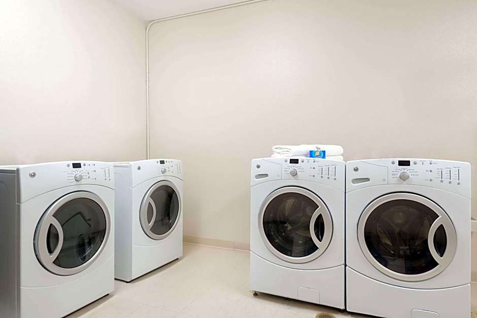 Baymont by Wyndham Denver International Airport