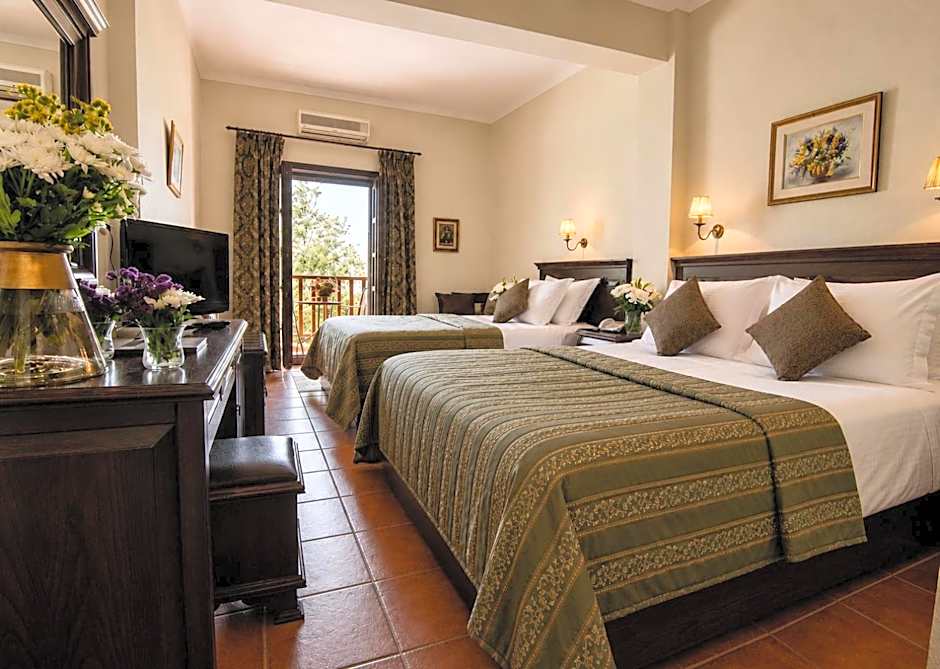 Hotel Doupiani House