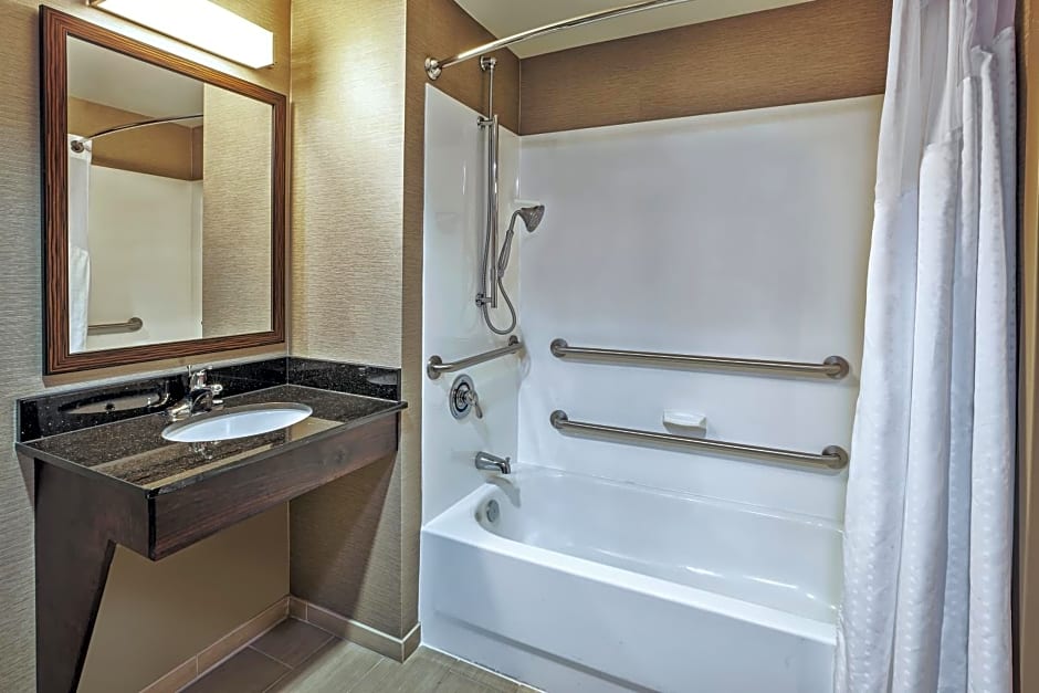 Holiday Inn Express Hotel and Suites Dayton South I 675 By IHG