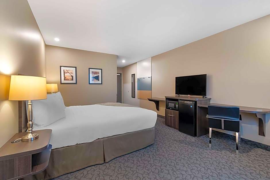 Villa Inn & Suites, SureStay Collection by Best Western