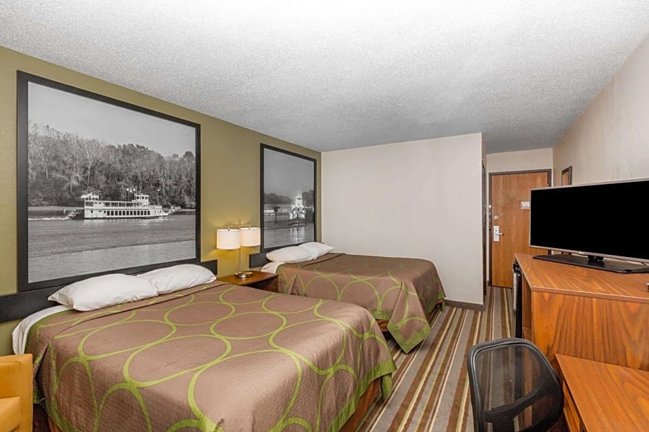 Super 8 by Wyndham Storm Lake