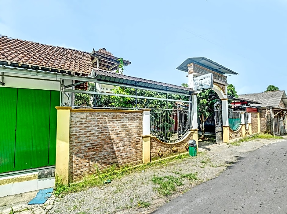 OYO 3355 Homestay Syariah Asyuban