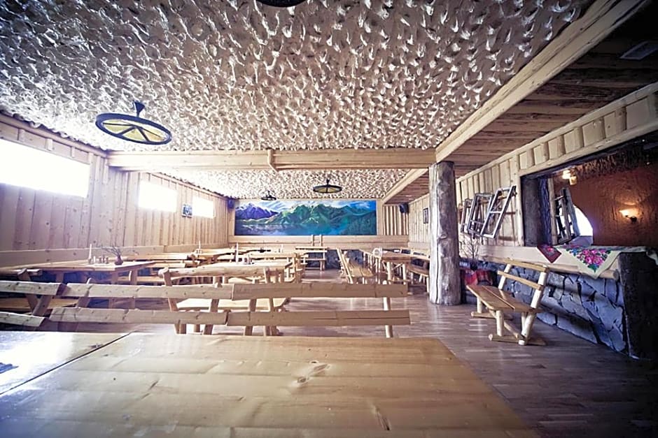 Grota zbójnicka apartament i pokoje