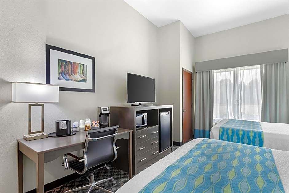 Best Western Plus Waller Hotel