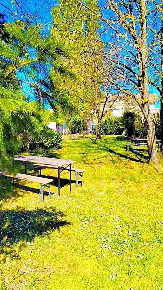 Hôtel & Résidence Avermes