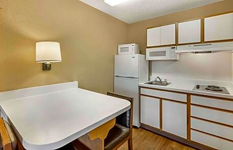One Bedroom Suite - Non-Smoking