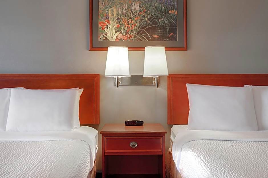 Days Inn by Wyndham Whitecourt