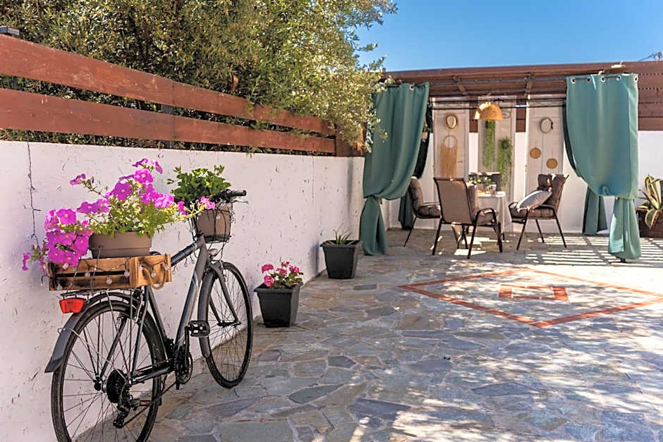 Kolevri Studios - 650m from Laganas Center, by ZanteWize